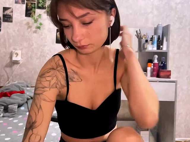 MarieDrakeford live cam on BongaCams