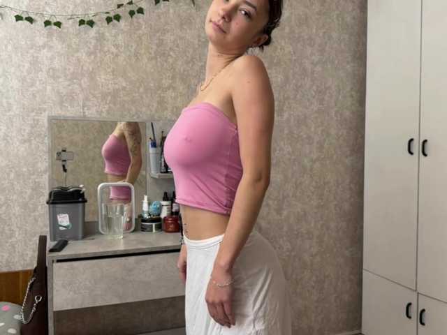 MarieDrakeford live cam on BongaCams