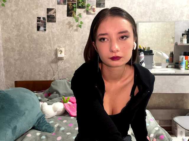 MarieDrakeford live cam on BongaCams