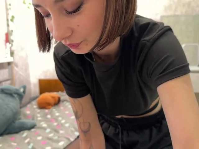 MarieDrakeford live cam on BongaCams
