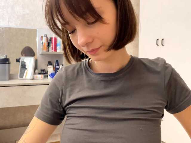 MarieDrakeford live cam on BongaCams