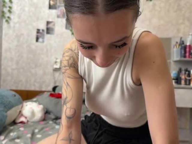 MarieDrakeford live cam on BongaCams