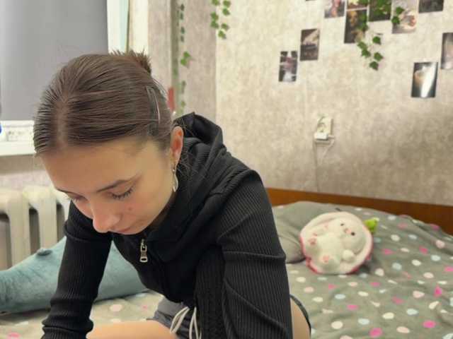 MarieDrakeford live cam on BongaCams