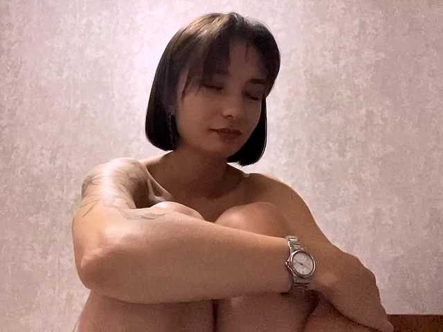 MarieDrakeford live cam on BongaCams