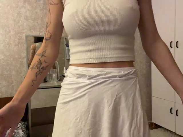 MarieDrakeford live cam on BongaCams