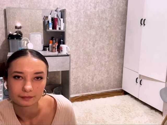 MarieDrakeford live cam on BongaCams