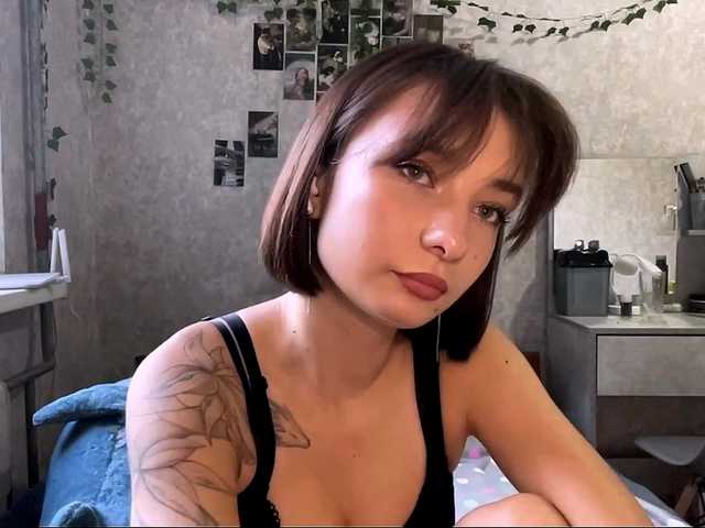 MarieDrakeford live cam on BongaCams