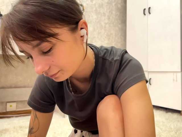 MarieDrakeford live cam on BongaCams