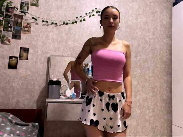 MarieDrakeford live cam on BongaCams