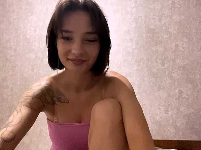 MarieDrakeford live cam on BongaCams