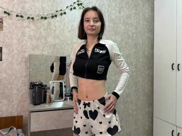 MarieDrakeford live cam on BongaCams