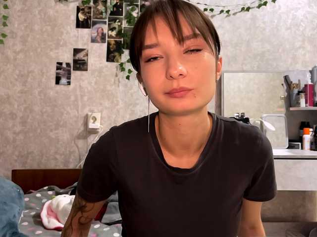MarieDrakeford live cam on BongaCams