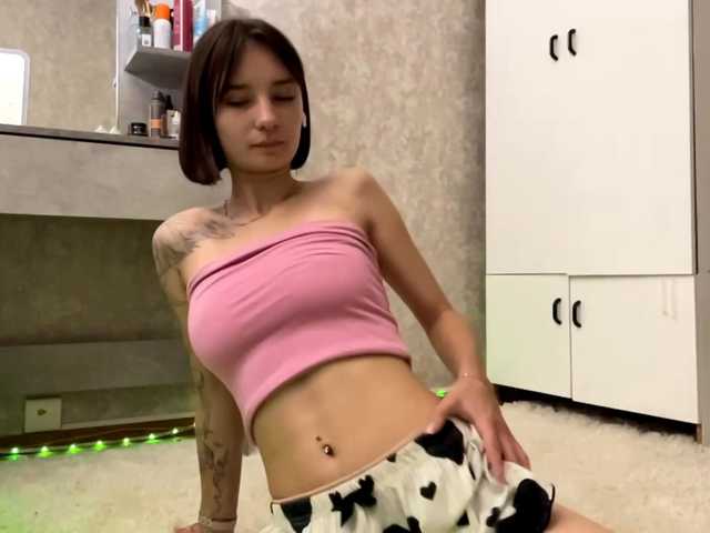 MarieDrakeford live cam on BongaCams