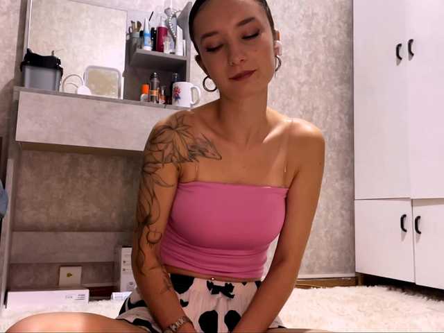 MarieDrakeford live cam on BongaCams