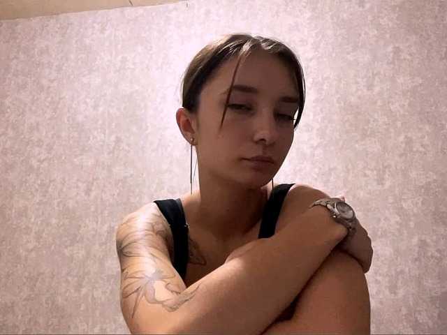 MarieDrakeford live cam on BongaCams