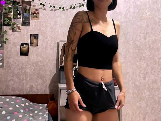 MarieDrakeford live cam on BongaCams