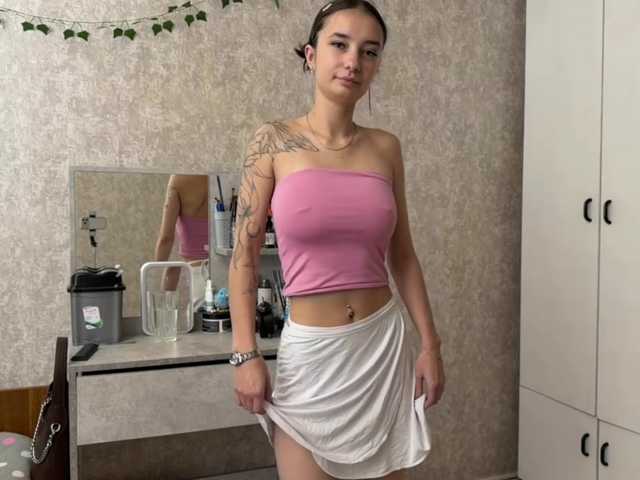 MarieDrakeford live cam on BongaCams