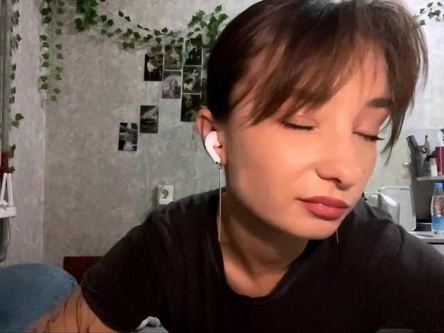 MarieDrakeford live cam on BongaCams