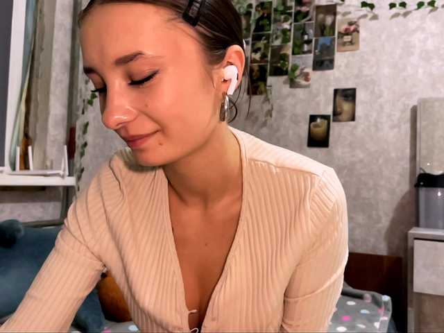 MarieDrakeford live cam on BongaCams