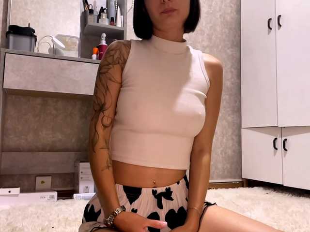 MarieDrakeford live cam on BongaCams