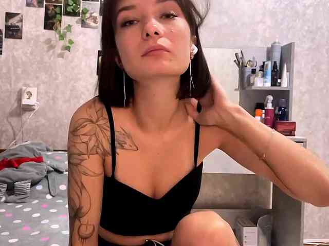 MarieDrakeford webcam
