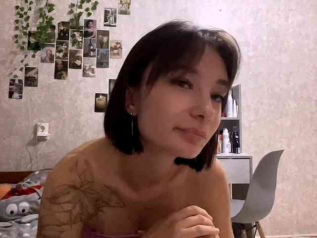 MarieDrakeford webcam