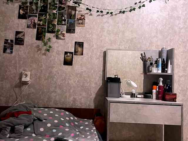 MarieDrakeford webcam