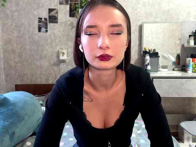 MarieDrakeford webcam