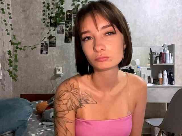 MarieDrakeford webcam
