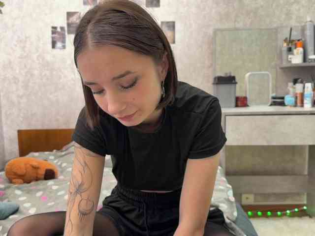 MarieDrakeford webcam