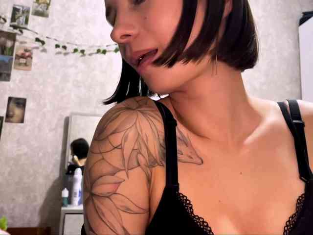 MarieDrakeford webcam