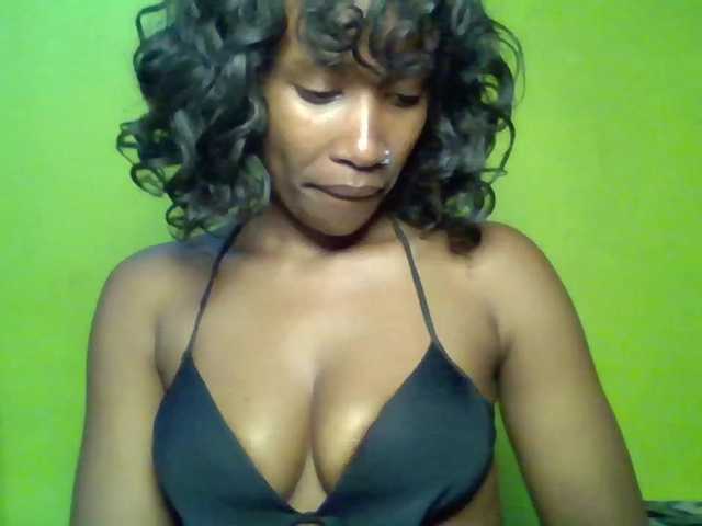 Wildy-Savage live cam on BongaCams