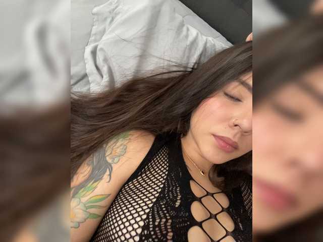 Valeriawilde live cam on BongaCams