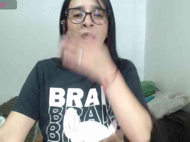 ashleylove11 webcam