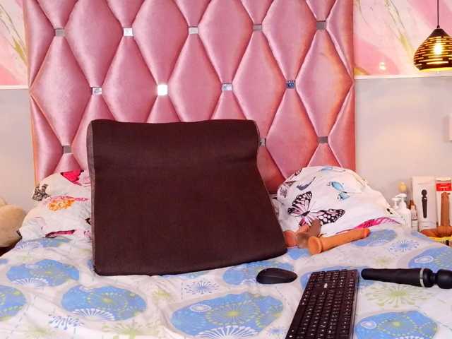 TIFFANY-EVANS live cam on BongaCams