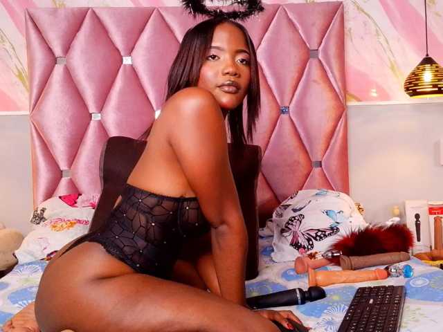 TIFFANY-EVANS live cam on BongaCams
