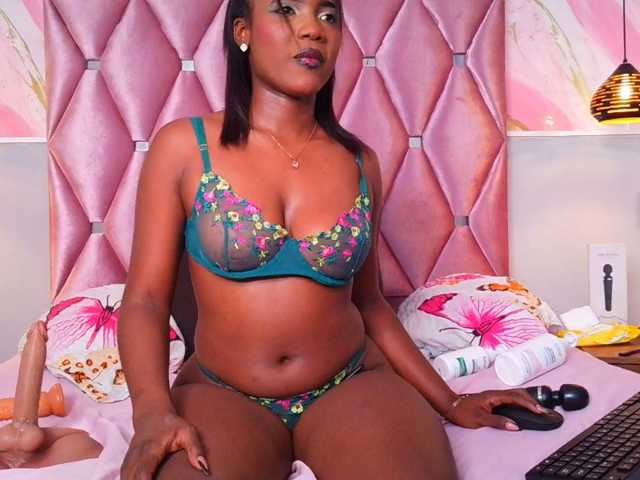TIFFANY-EVANS live cam on BongaCams