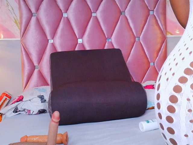 TIFFANY-EVANS live cam on BongaCams