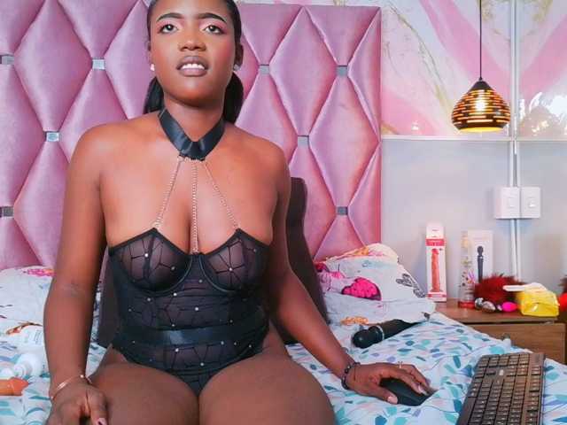 TIFFANY-EVANS live cam on BongaCams