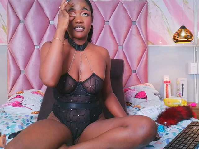 TIFFANY-EVANS live cam on BongaCams