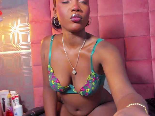 TIFFANY-EVANS live cam on BongaCams
