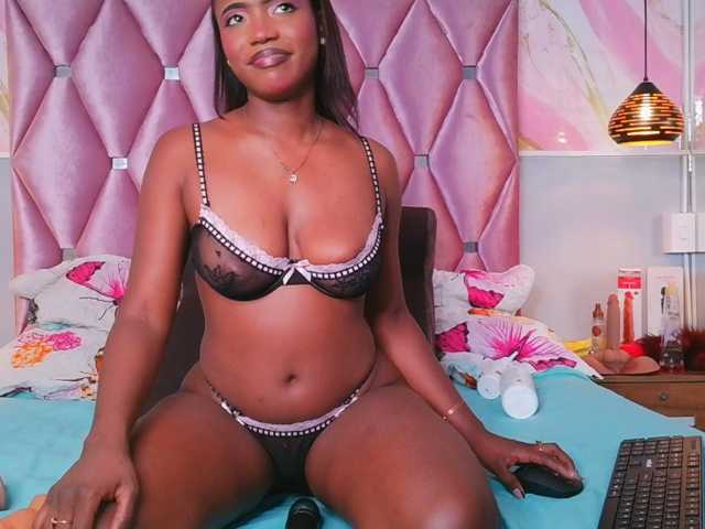 TIFFANY-EVANS live cam on BongaCams