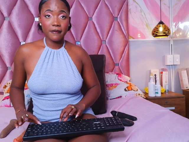 TIFFANY-EVANS, en directo ahora en BongaCams