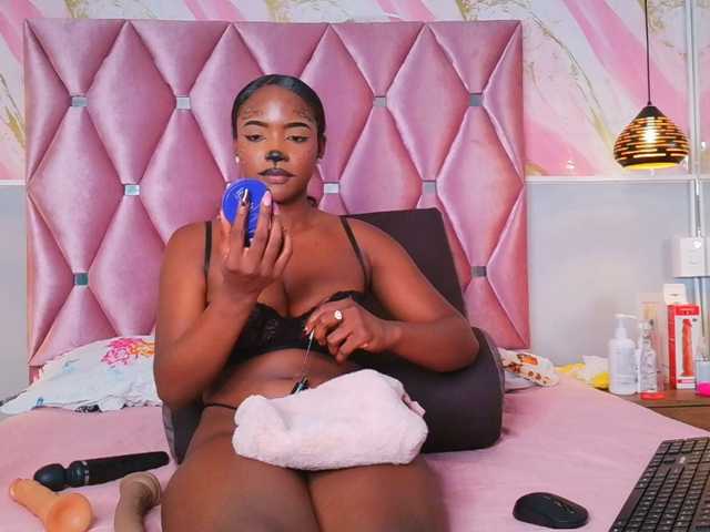 TIFFANY-EVANS live cam on BongaCams
