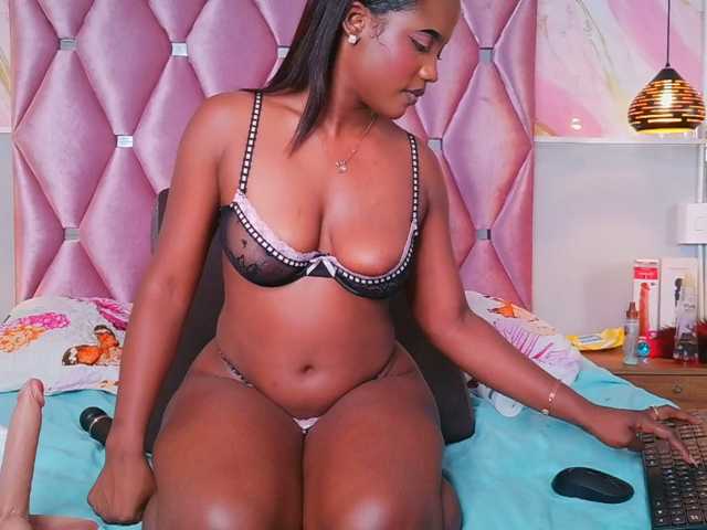 TIFFANY-EVANS live cam on BongaCams