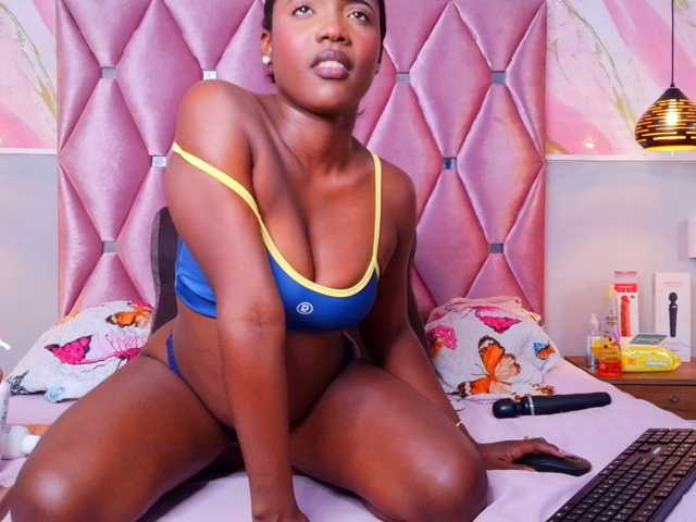 TIFFANY-EVANS live cam on BongaCams