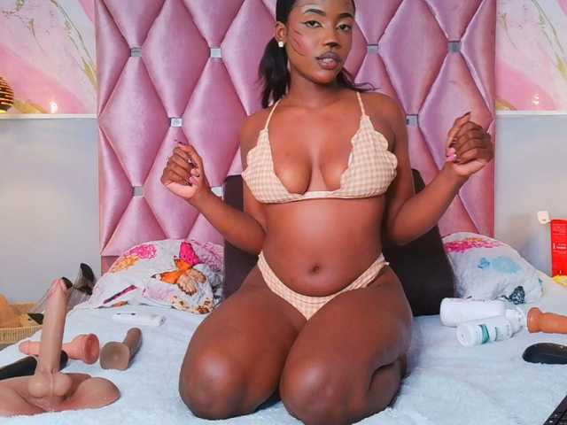 TIFFANY-EVANS live cam on BongaCams