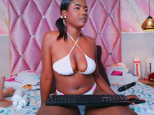 TIFFANY-EVANS live cam on BongaCams