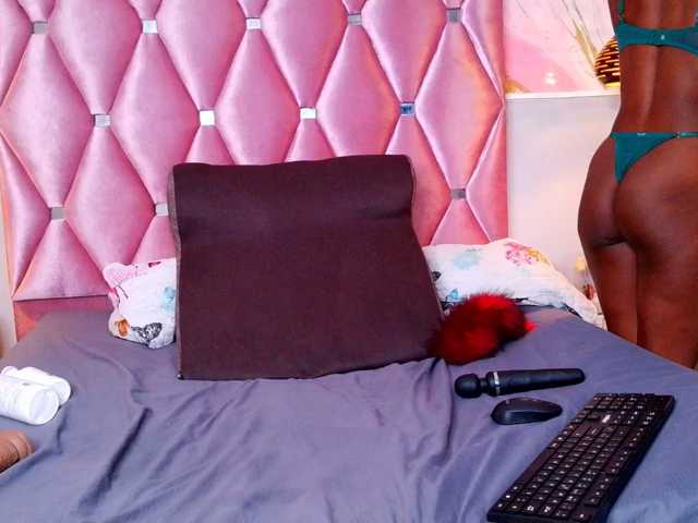TIFFANY-EVANS live cam on BongaCams