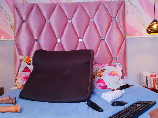 TIFFANY-EVANS live cam on BongaCams